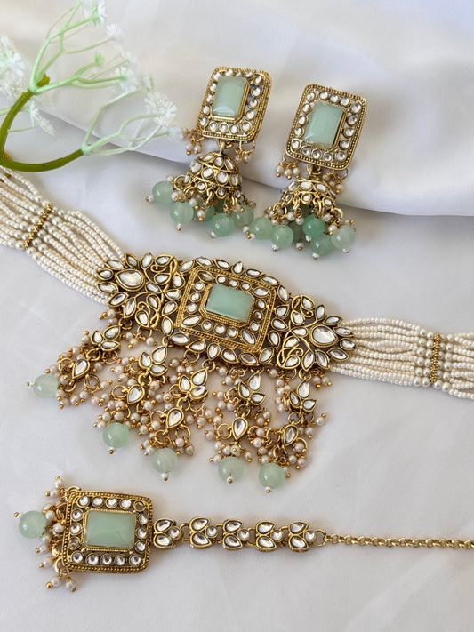 Kundan Choker set