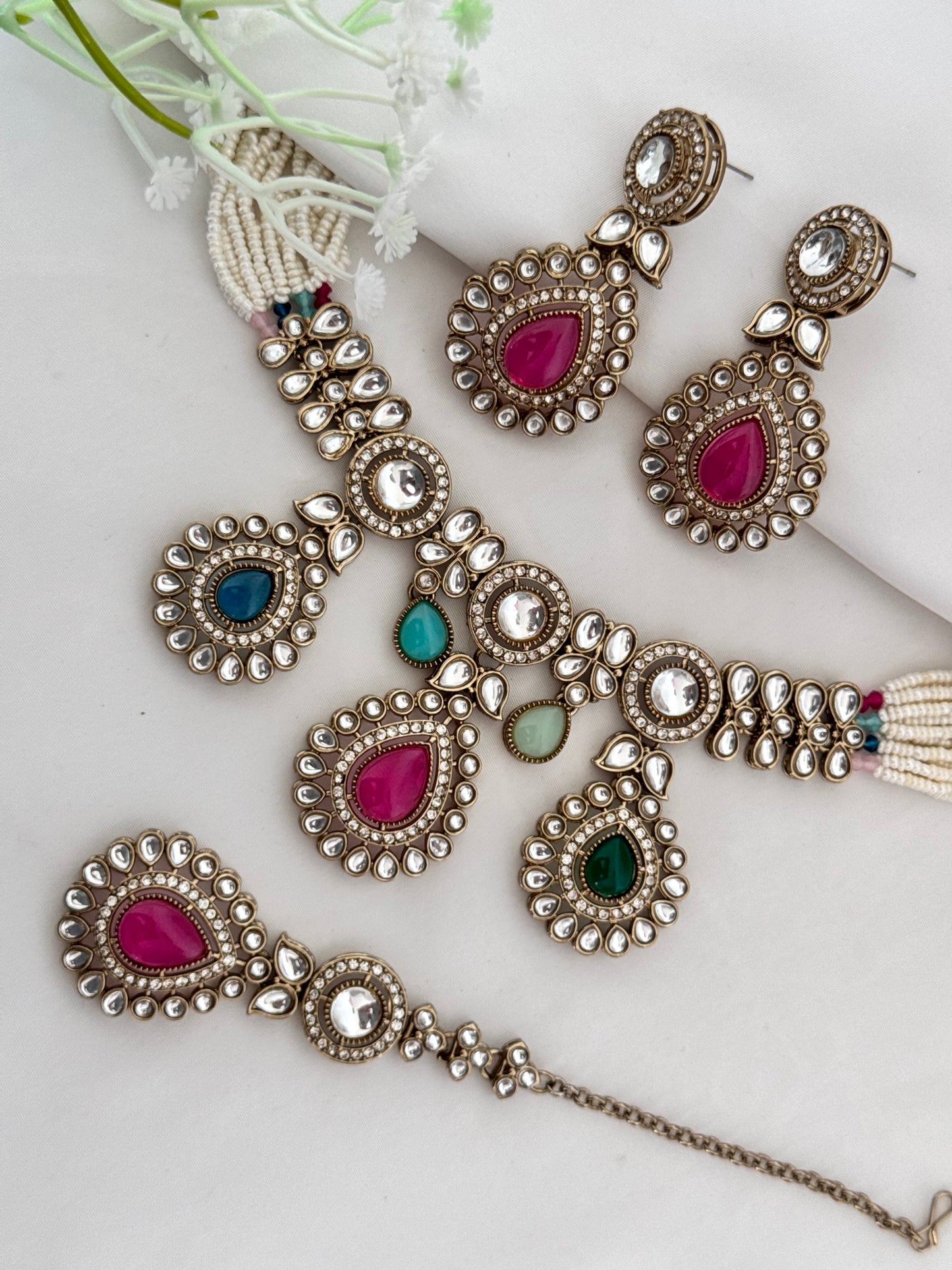 Kundan Choker set