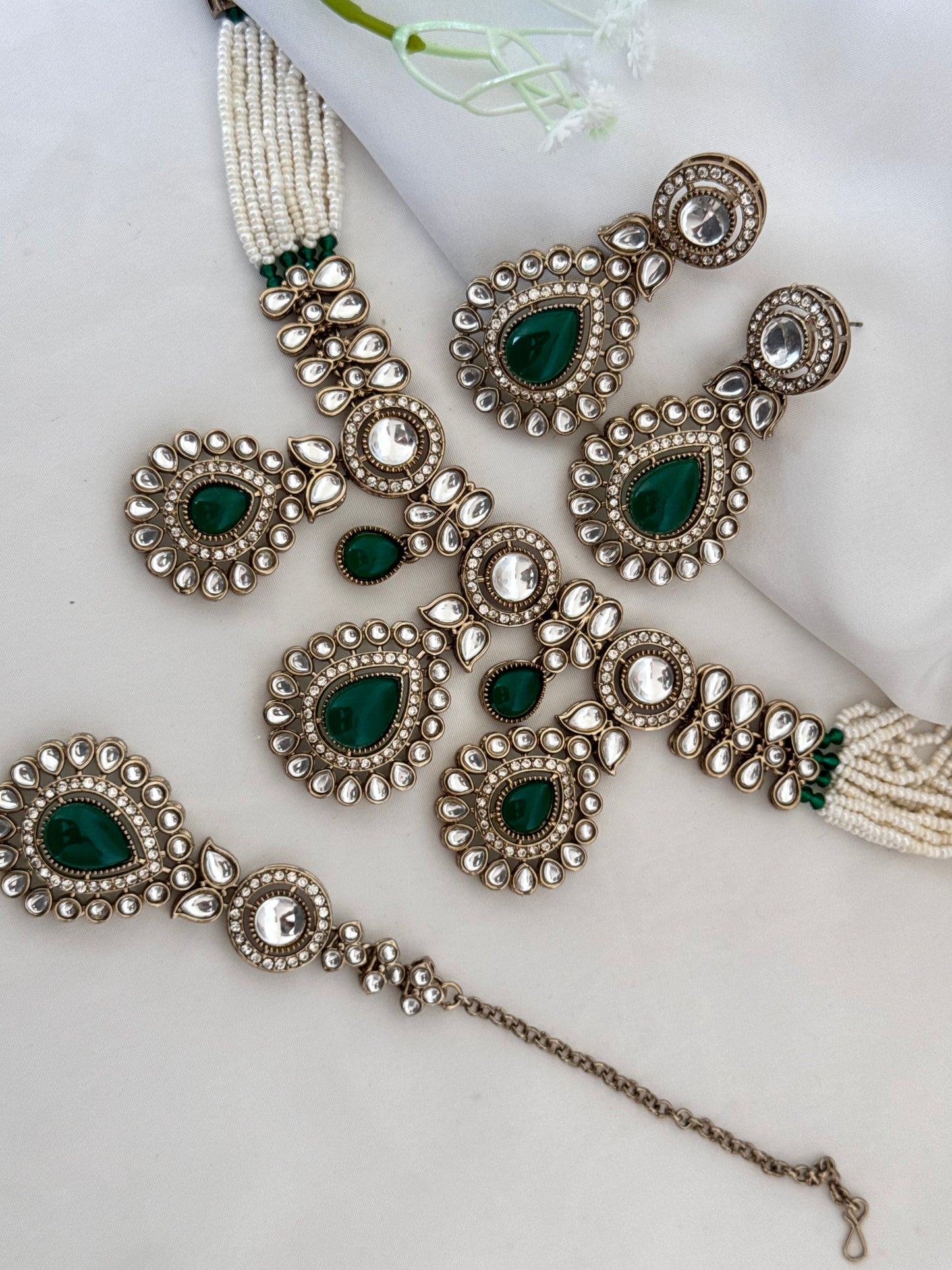 Kundan Choker set