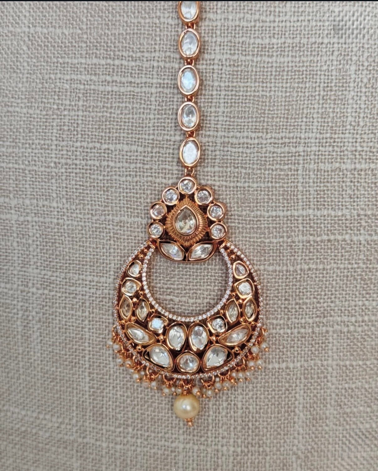 Tyani Kundan Set