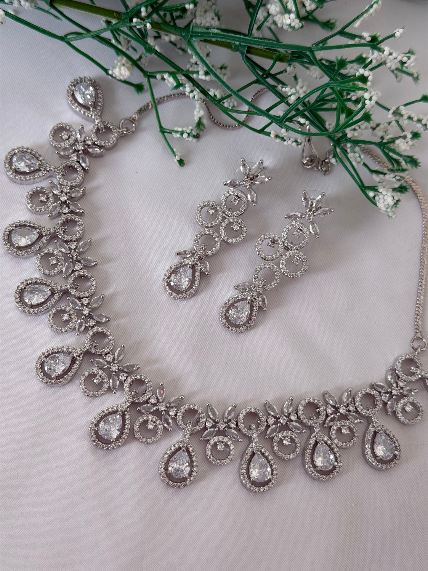 Kiara AD Necklace Set