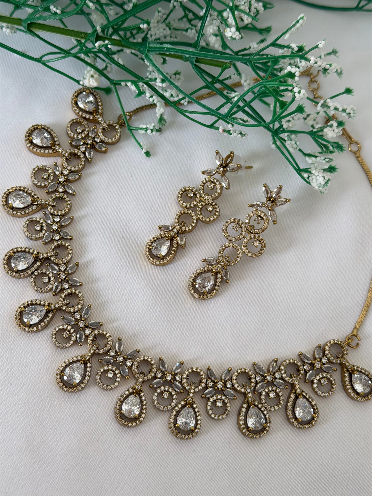 Kiara AD Necklace Set