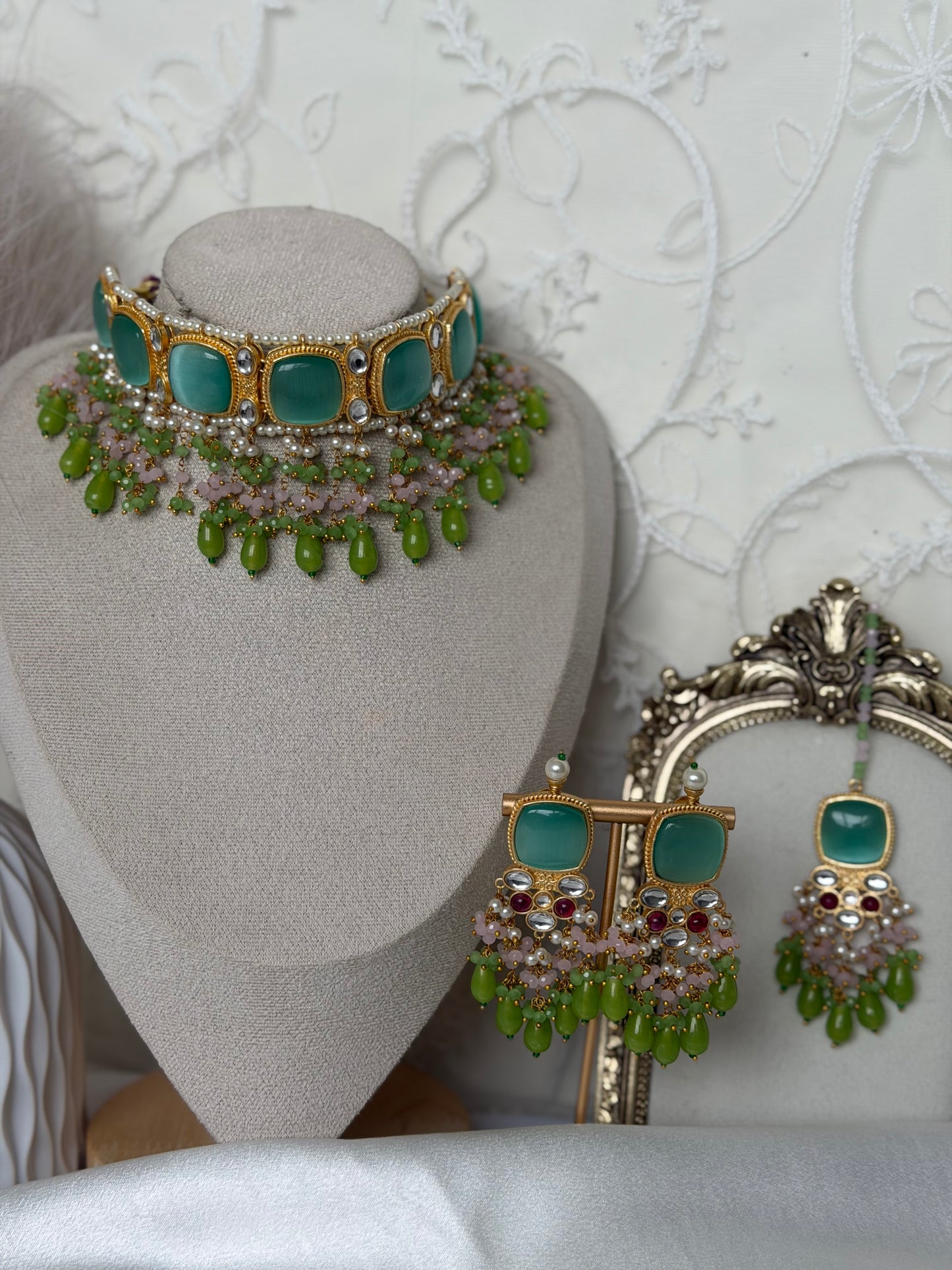 Mint Choker Set