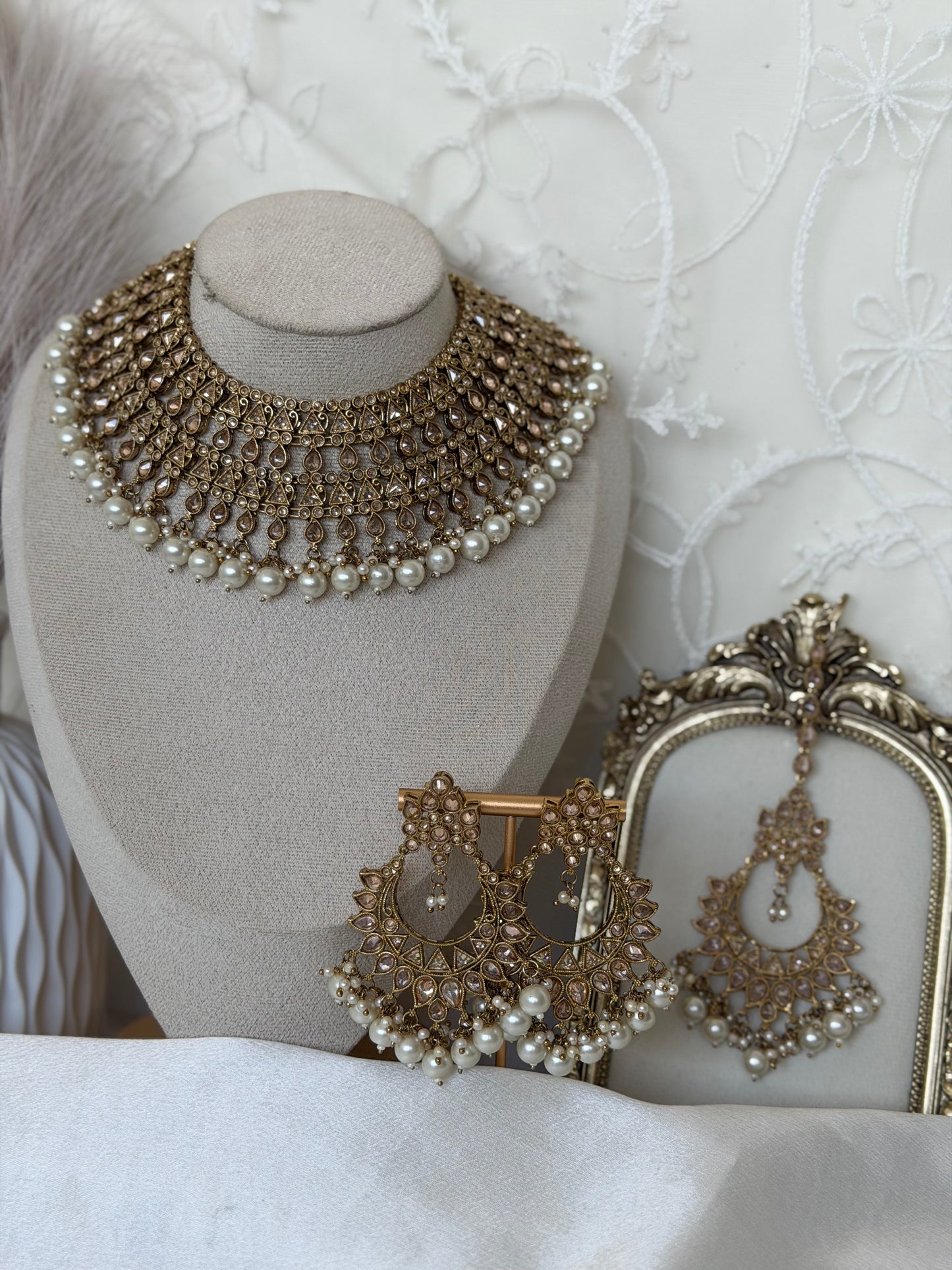 White Polki Bridal Set