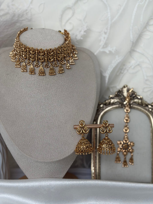 Gold Look Choker Set